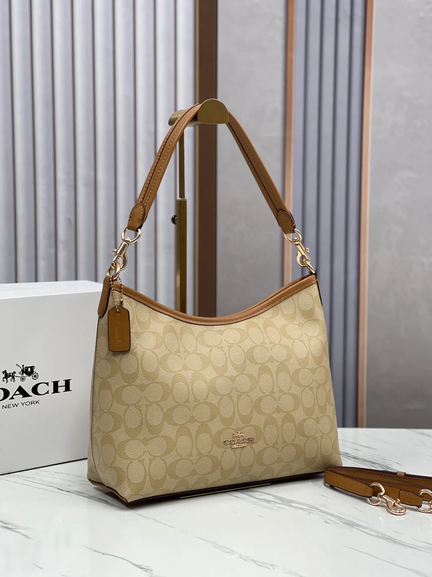 Top original order, batch 420💰Koujia counter synchronization. New underarm bag Laurela single shoulder crossbody portable hobo bag Style number: CR149 Size: 28-18-11cm