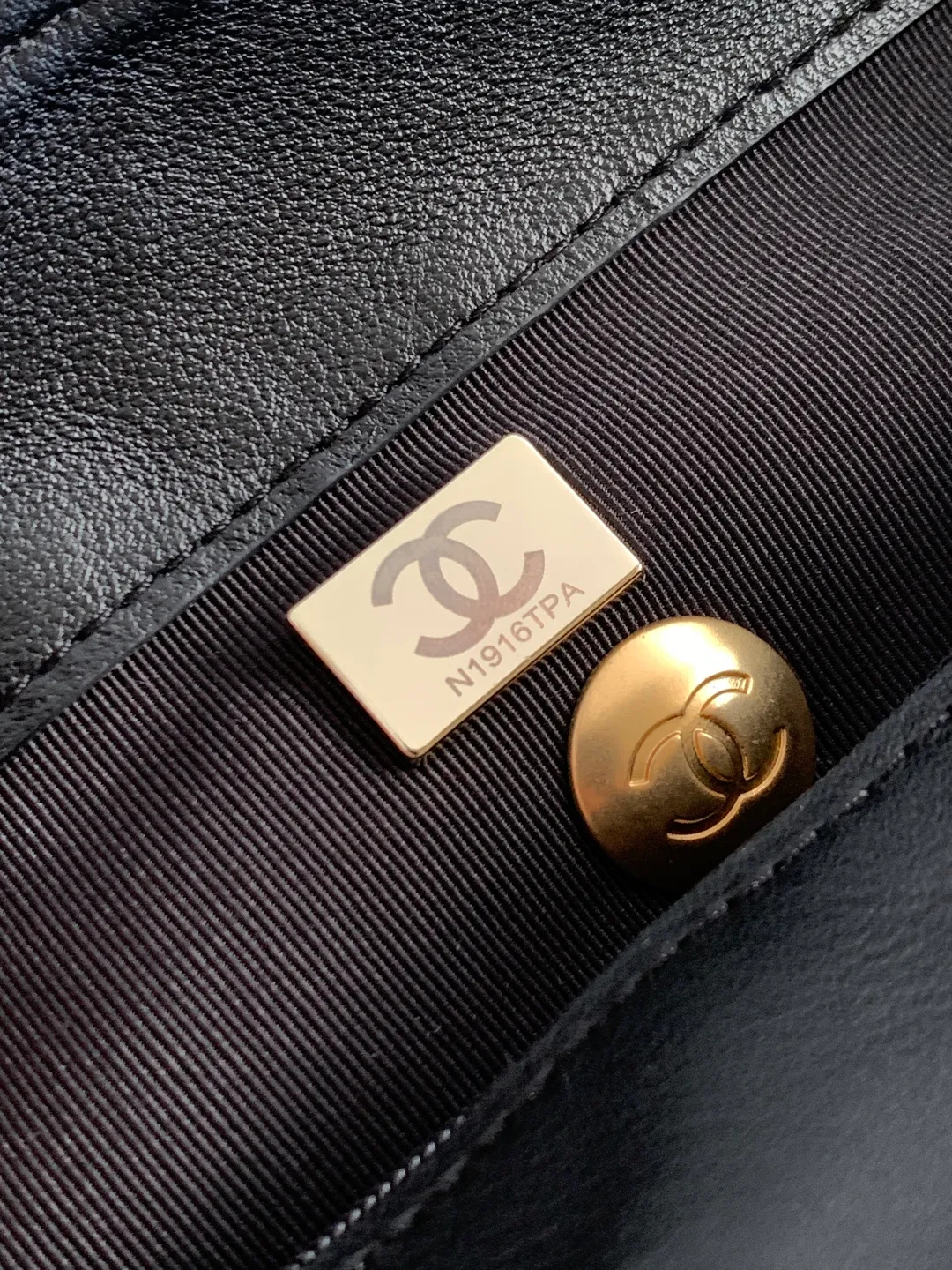 All Categories Chanel Women's Bags 2 (Chanel) Chanel Original Order 5637