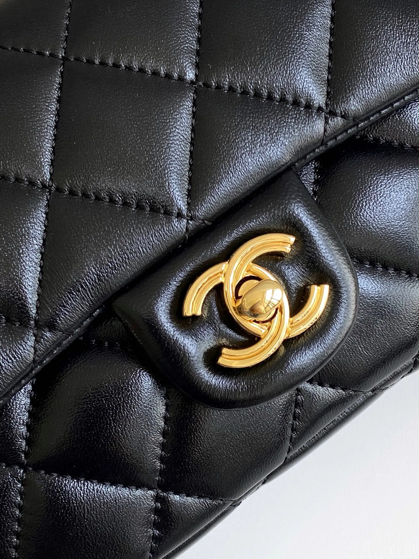 All Categories Chanel Women's Bag 2 (Chanel) Chanel Original AS4023
