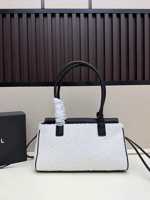 All Categories Chanel Women's Bags 2 (Chanel) Chanel 032