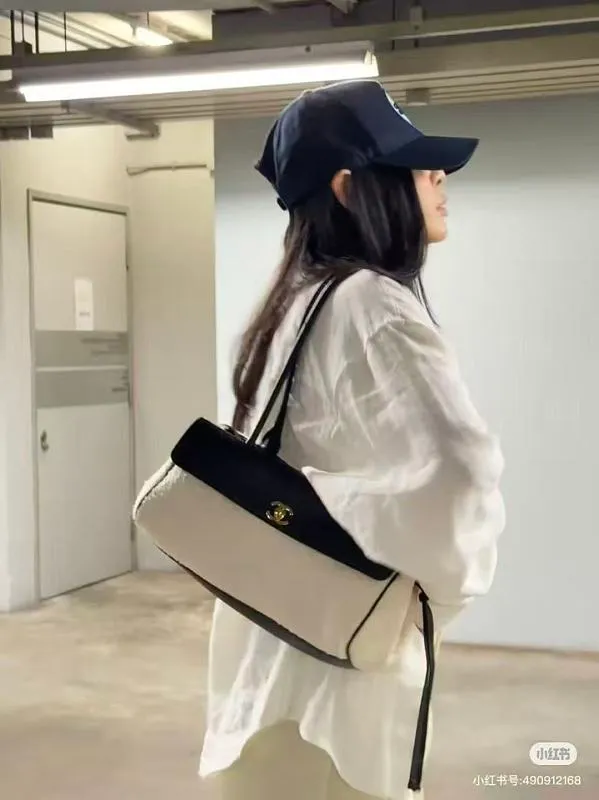All Categories Chanel Women's Bags 2 (Chanel) Chanel 032