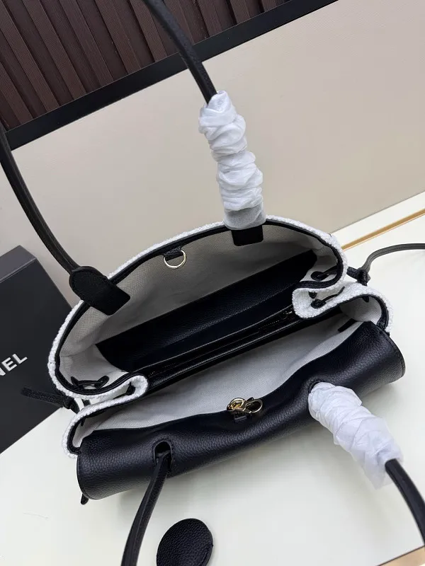 All Categories Chanel Women's Bags 2 (Chanel) Chanel 032