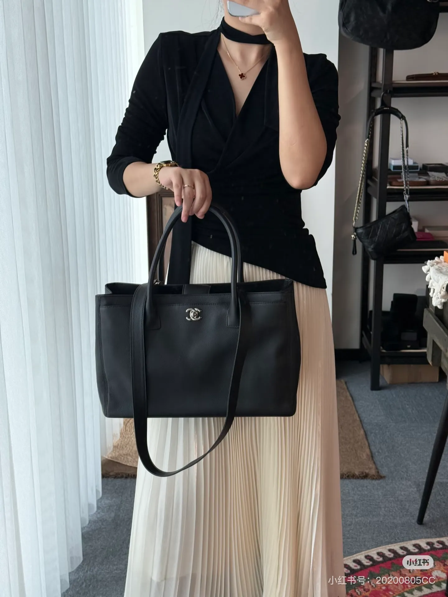All Categories Chanel Women's Bags 2 (Chanel) Chanel Original Single 2011 Small Medium Size
