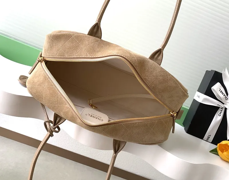 All Categories Chanel Women's Bag 2 (Chanel) Chanel Original Order AS6211