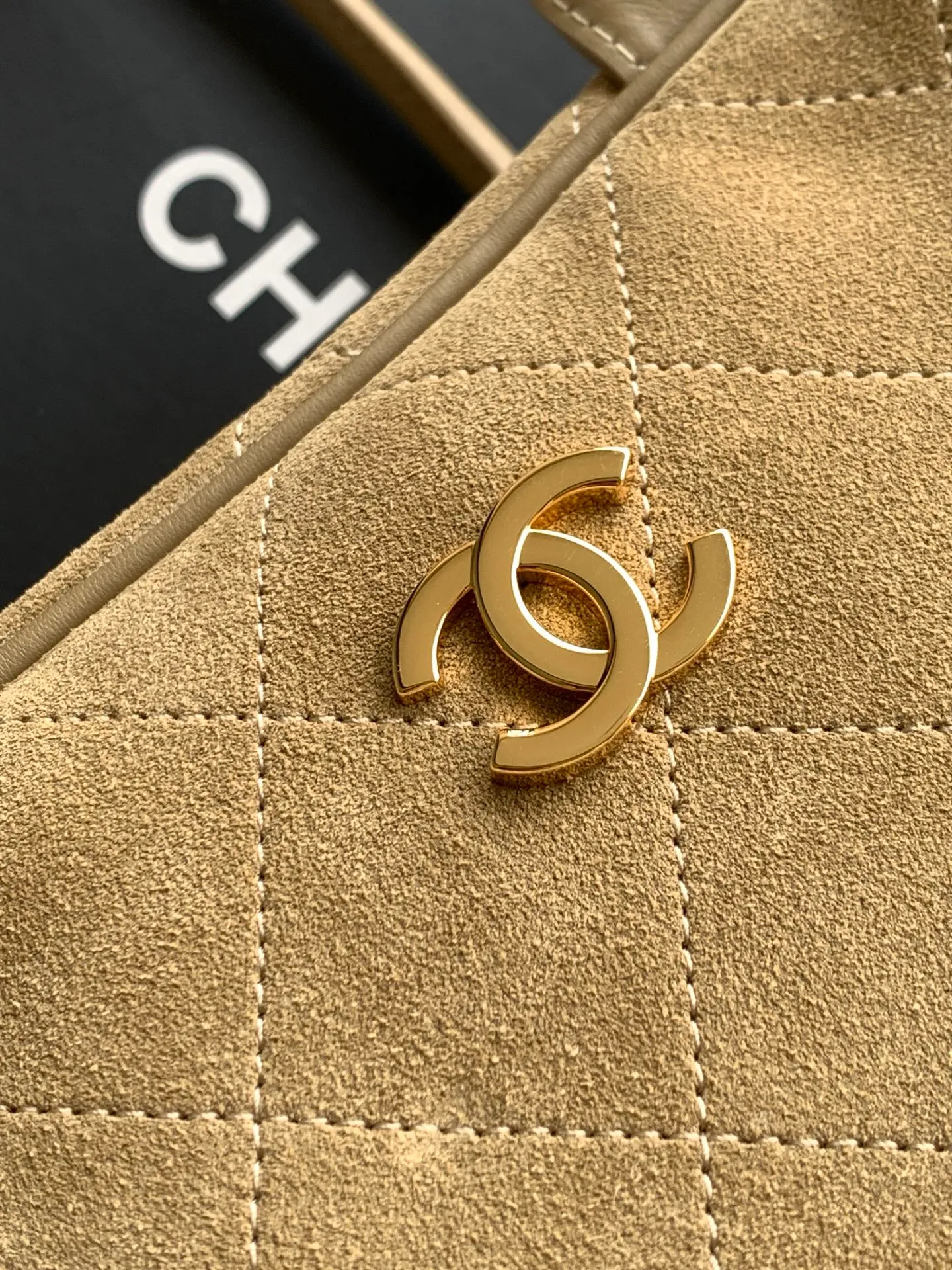 All Categories Chanel Women's Bag 2 (Chanel) Chanel Original Order AS6211