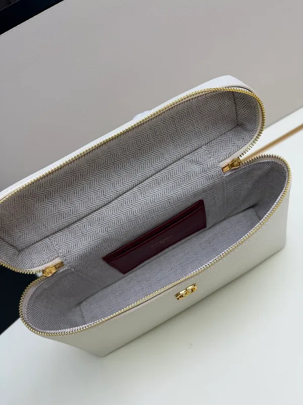 All Categories Chanel Women's Bags (Chanel) Chanel Small Size 4901
