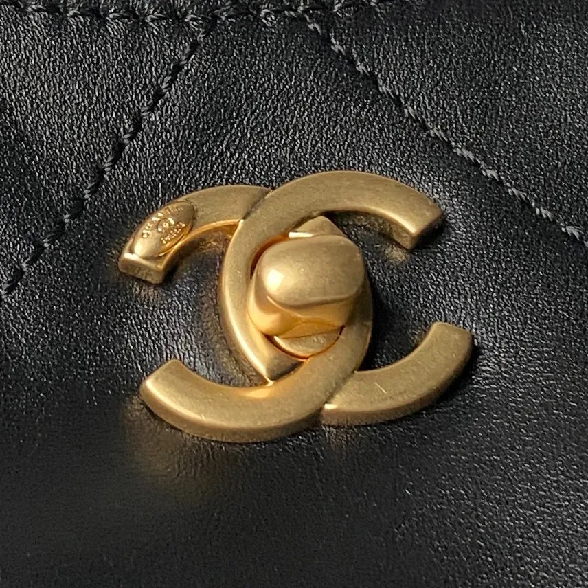 All Categories Chanel Women's Bags 2 (Chanel) Chanel Original AS6015