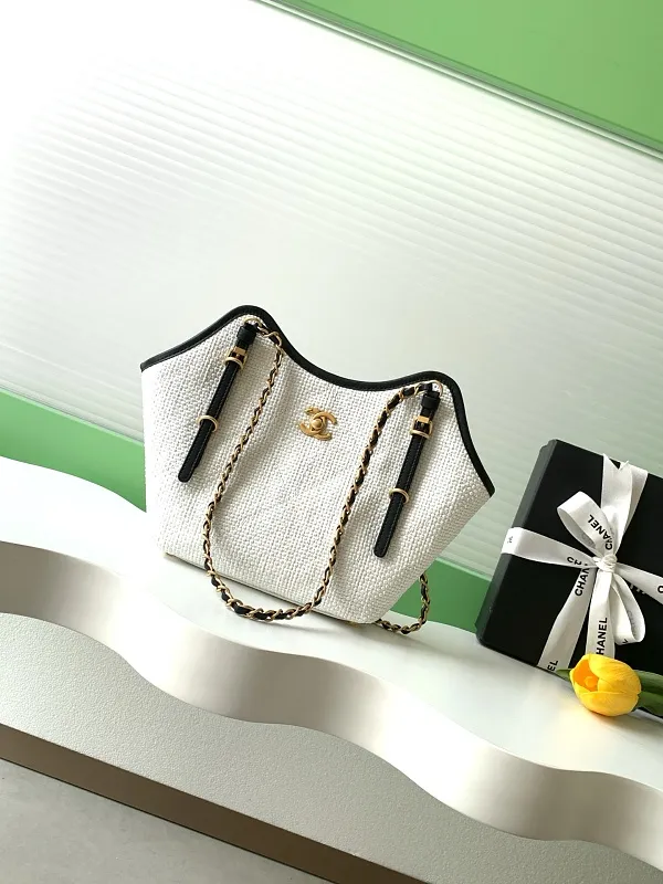 All Categories Chanel Women's Bags 2 (Chanel) Chanel Original AS6015