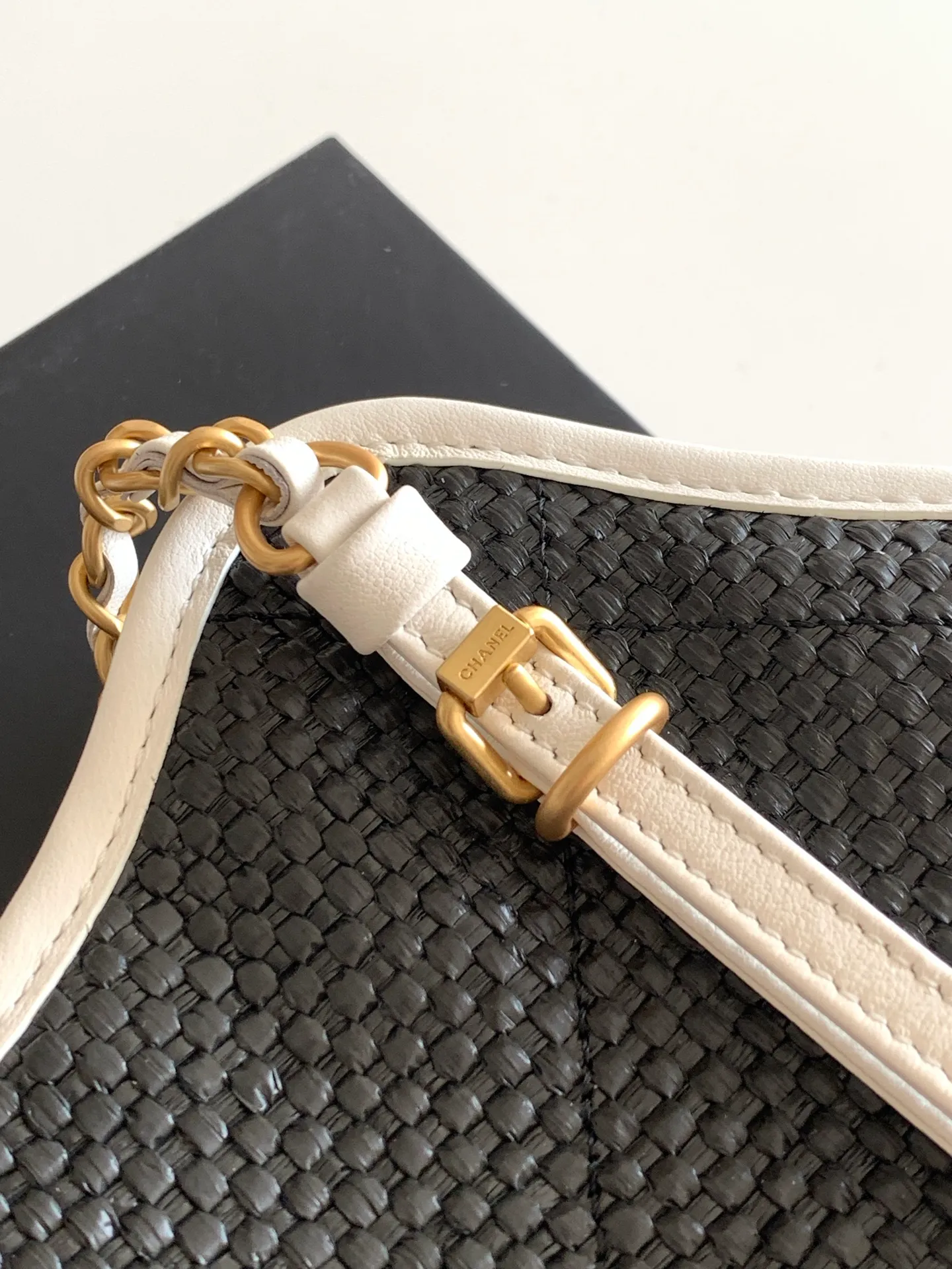 All Categories Chanel Women's Bags 2 (Chanel) Chanel Original AS6015