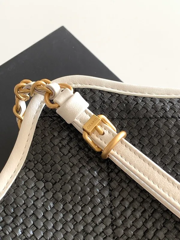 All Categories Chanel Women's Bags 2 (Chanel) Chanel Original AS6015