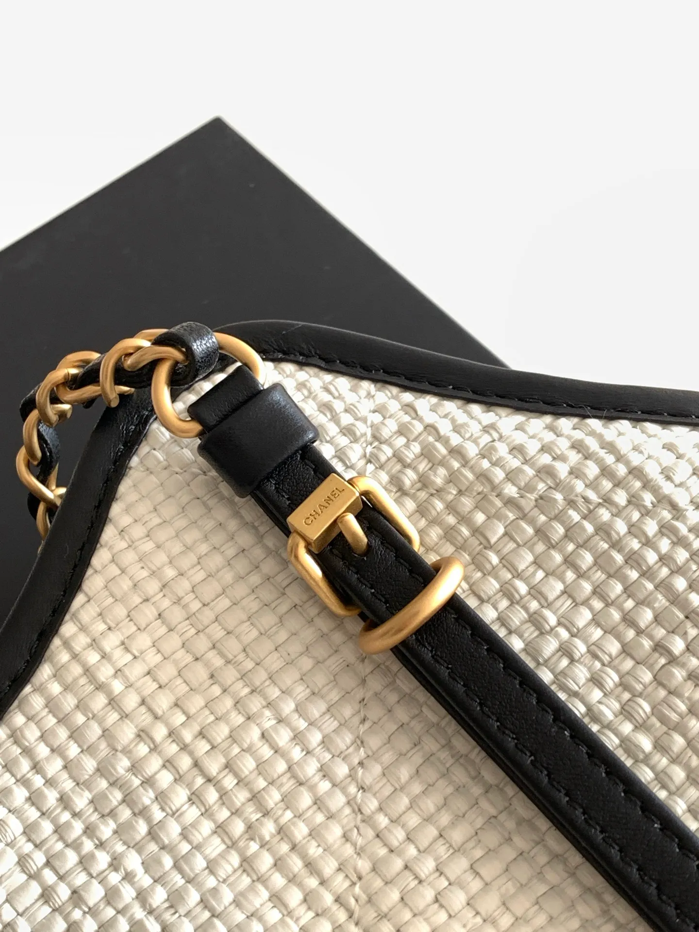 All Categories Chanel Women's Bags 2 (Chanel) Chanel Original AS6015
