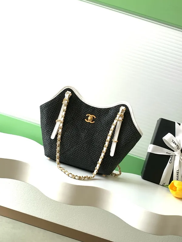 All Categories Chanel Women's Bags 2 (Chanel) Chanel Original AS6015