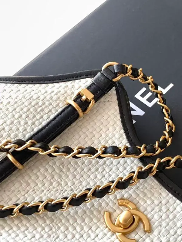 All Categories Chanel Women's Bags 2 (Chanel) Chanel Original AS6015