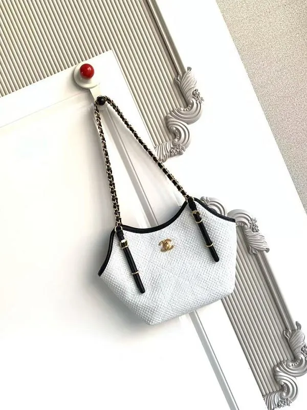 All Categories Chanel Women's Bags 2 (Chanel) Chanel Original AS6015