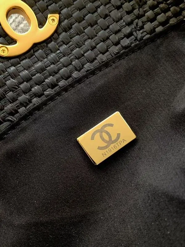 All Categories Chanel Women's Bags 2 (Chanel) Chanel Original AS6015