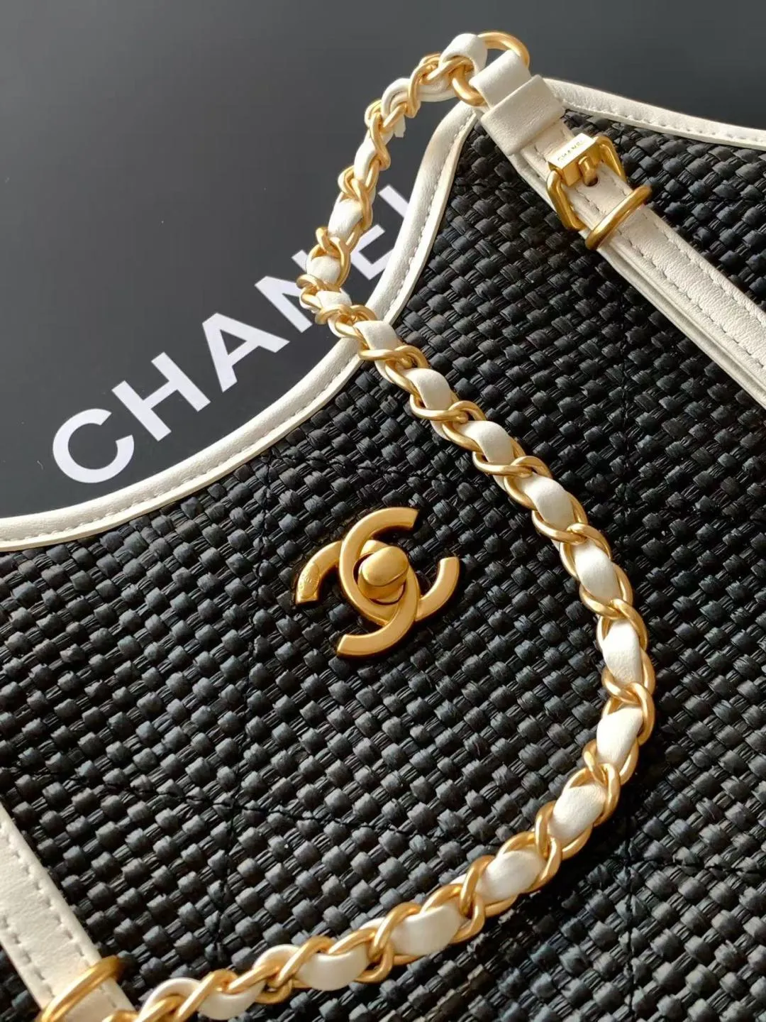 All Categories Chanel Women's Bags 2 (Chanel) Chanel Original AS6015