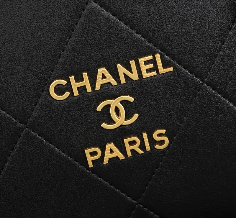 All Categories Official Website "Brand Women's Bags" Women's Bags 💙 Chanel new shopping bag CHANEI, calfskin series, gold hardware with large diamond pattern, exquisite logo on the bag gives a new and elegant feel, calfskin is wear-resistant and soft to the touch, all-copper hardware, size 24-34-13