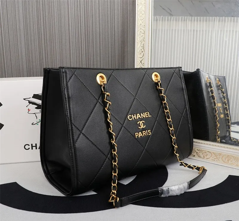 All Categories Official Website "Brand Women's Bags" Women's Bags 💙 Chanel new shopping bag CHANEI, calfskin series, gold hardware with large diamond pattern, exquisite logo on the bag gives a new and elegant feel, calfskin is wear-resistant and soft to the touch, all-copper hardware, size 24-34-13