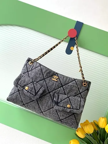 All Categories Chanel Women's Bags 2 (Chanel) Chanel Original AS5740-3