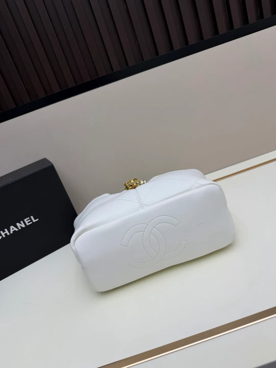 All Categories Chanel Women's Bag 2 (Chanel) Chanel 2622 Medium