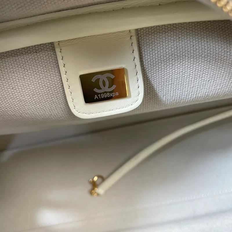 All Categories Chanel Women's Bags 2 (Chanel) Chanel Original Order 6211