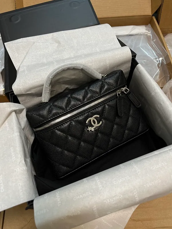 All Categories Official Website "Brand Women's Bags" Women's Bags 💙 Chanel 2026 New CHANEL LP Meteor Hardware Lunch Box Bag