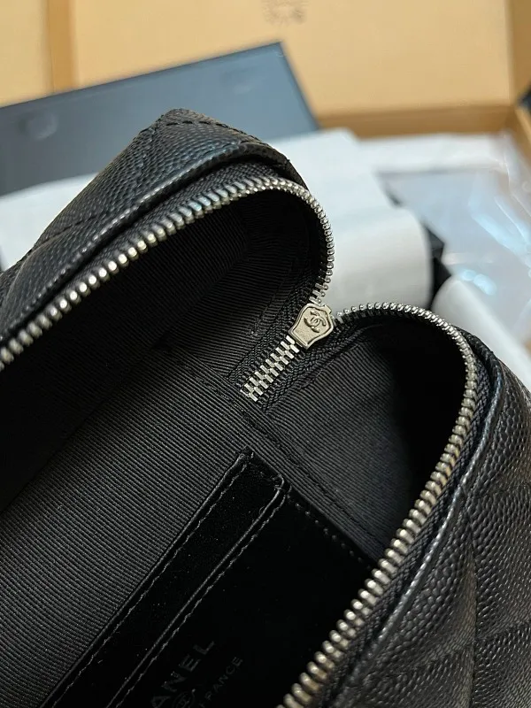 All Categories Official Website "Brand Women's Bags" Women's Bags 💙 Chanel 2026 New CHANEL LP Meteor Hardware Lunch Box Bag
