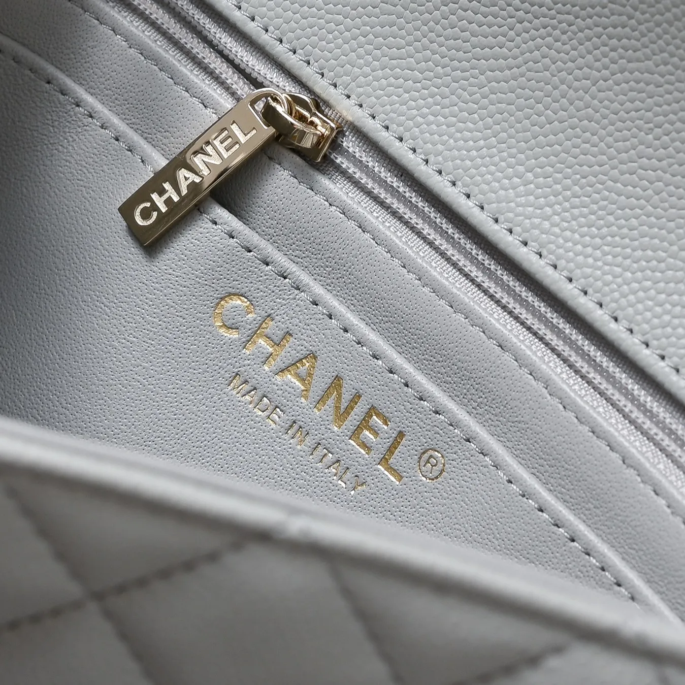 All Categories Chanel Women's Bags 2 (Chanel) Chanel Original A69900 Small Ball Pattern