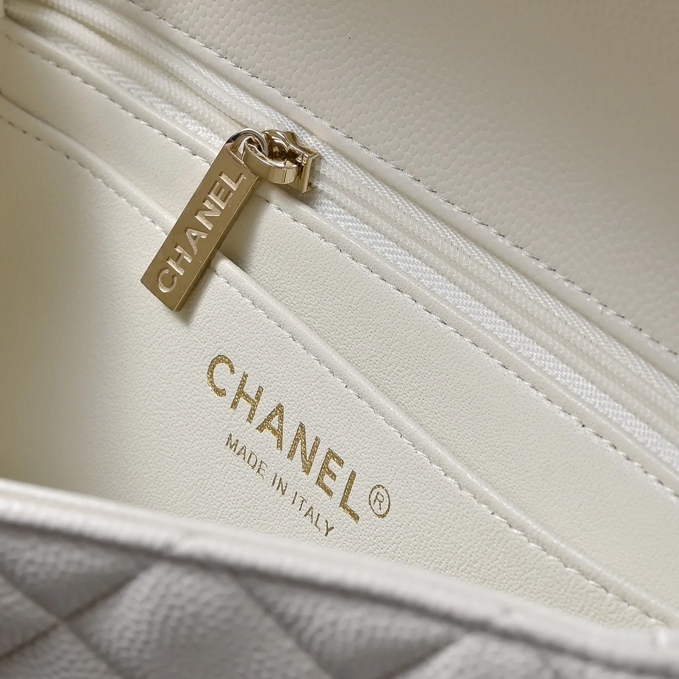 All Categories Chanel Women's Bags 2 (Chanel) Chanel Original A69900 Small Ball Pattern