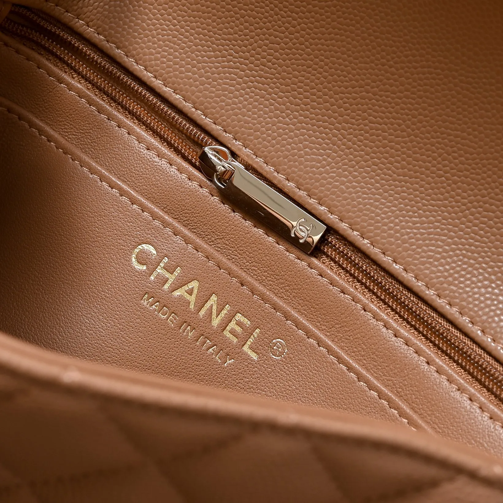 All Categories Chanel Women's Bags 2 (Chanel) Chanel Original A69900 Small Ball Pattern