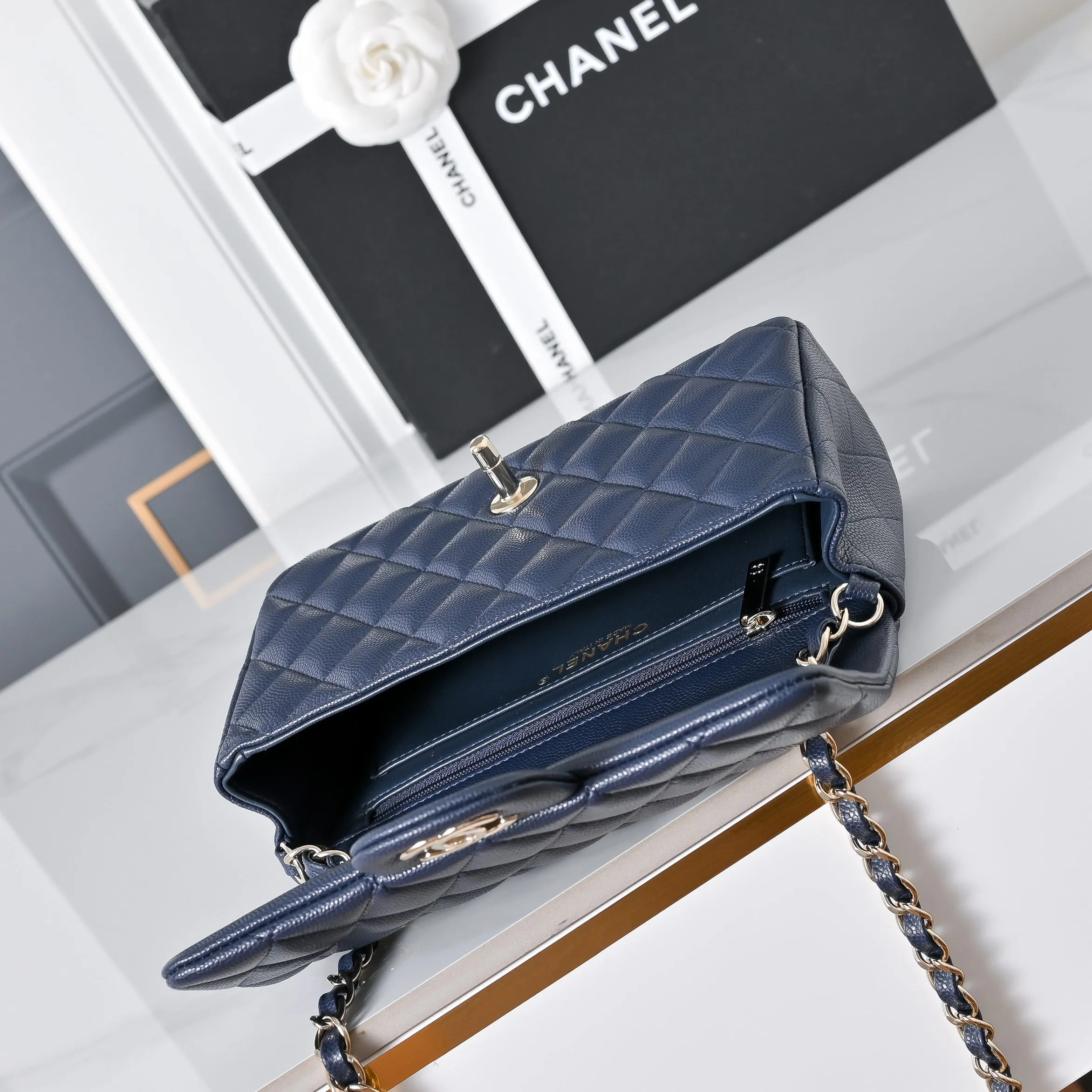 All Categories Chanel Women's Bags 2 (Chanel) Chanel Original A69900 Small Ball Pattern
