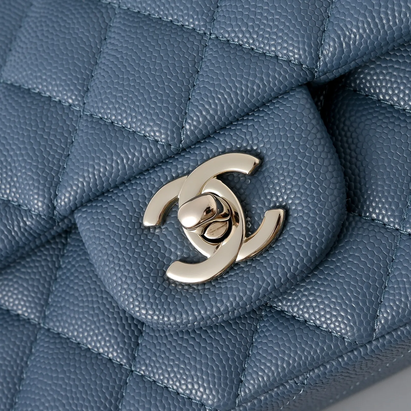 All Categories Chanel Women's Bags 2 (Chanel) Chanel Original A69900 Small Ball Pattern