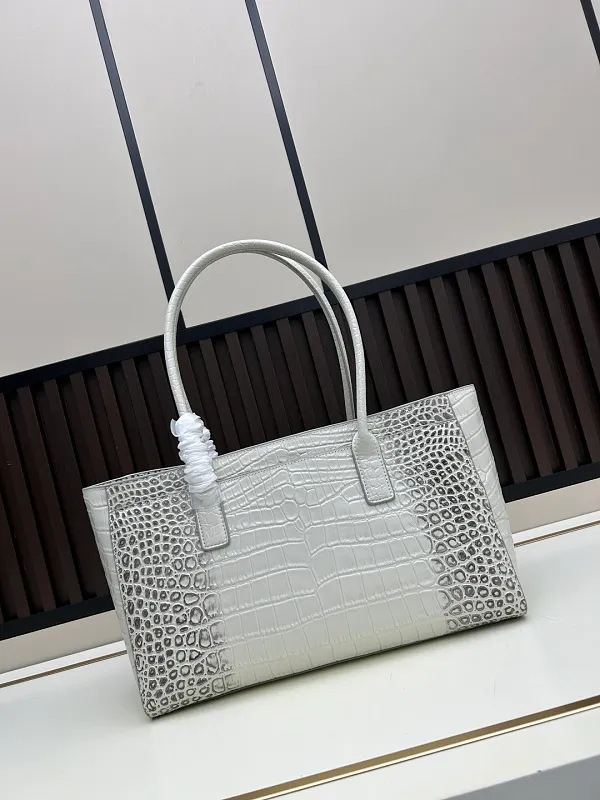 All Categories Chanel Women's Bags (Chanel) Chanel C010