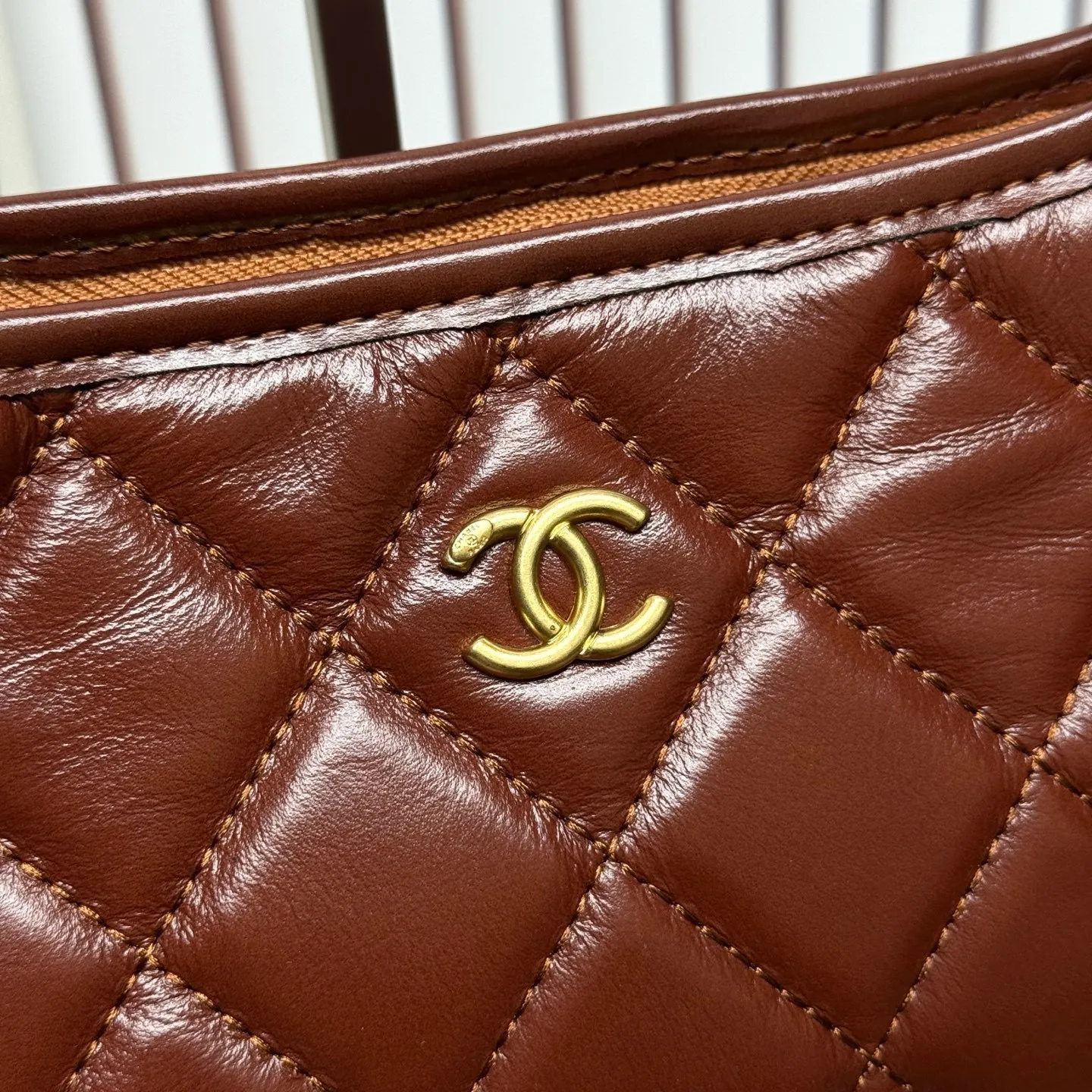 All Categories Official Website "Brand Women's Bags" Women's Bags 💙 Chanel 2026 Official Website CHANEL Oil Wax Leather Wandering Hobo Underarm Bag