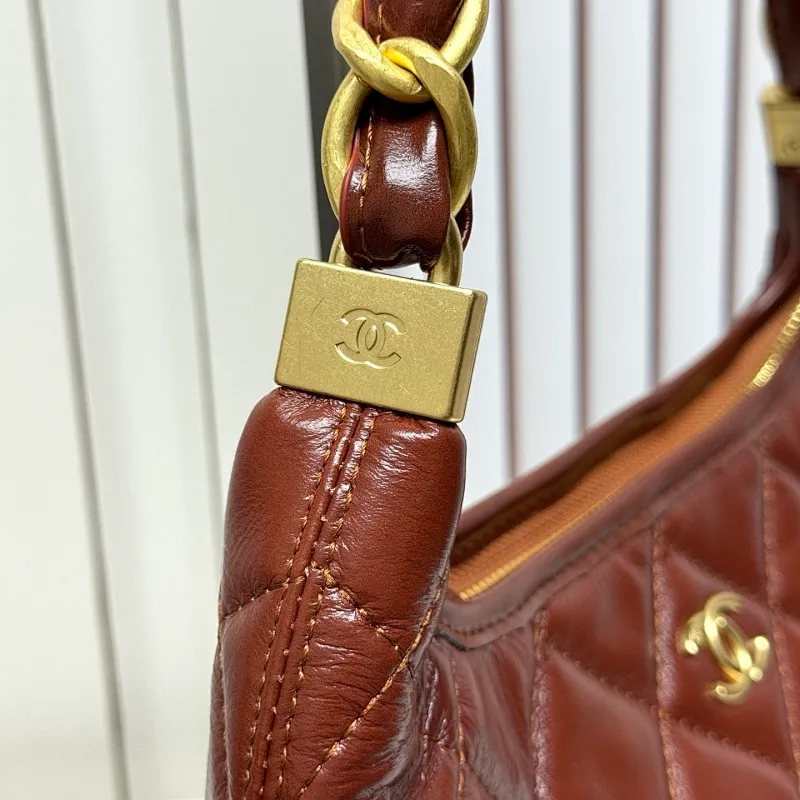All Categories Official Website "Brand Women's Bags" Women's Bags 💙 Chanel 2026 Official Website CHANEL Oil Wax Leather Wandering Hobo Underarm Bag