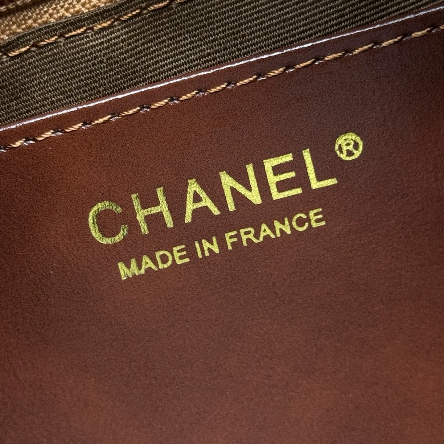 All Categories Official Website "Brand Women's Bags" Women's Bags 💙 Chanel 2026 Official Website CHANEL Oil Wax Leather Wandering Hobo Underarm Bag