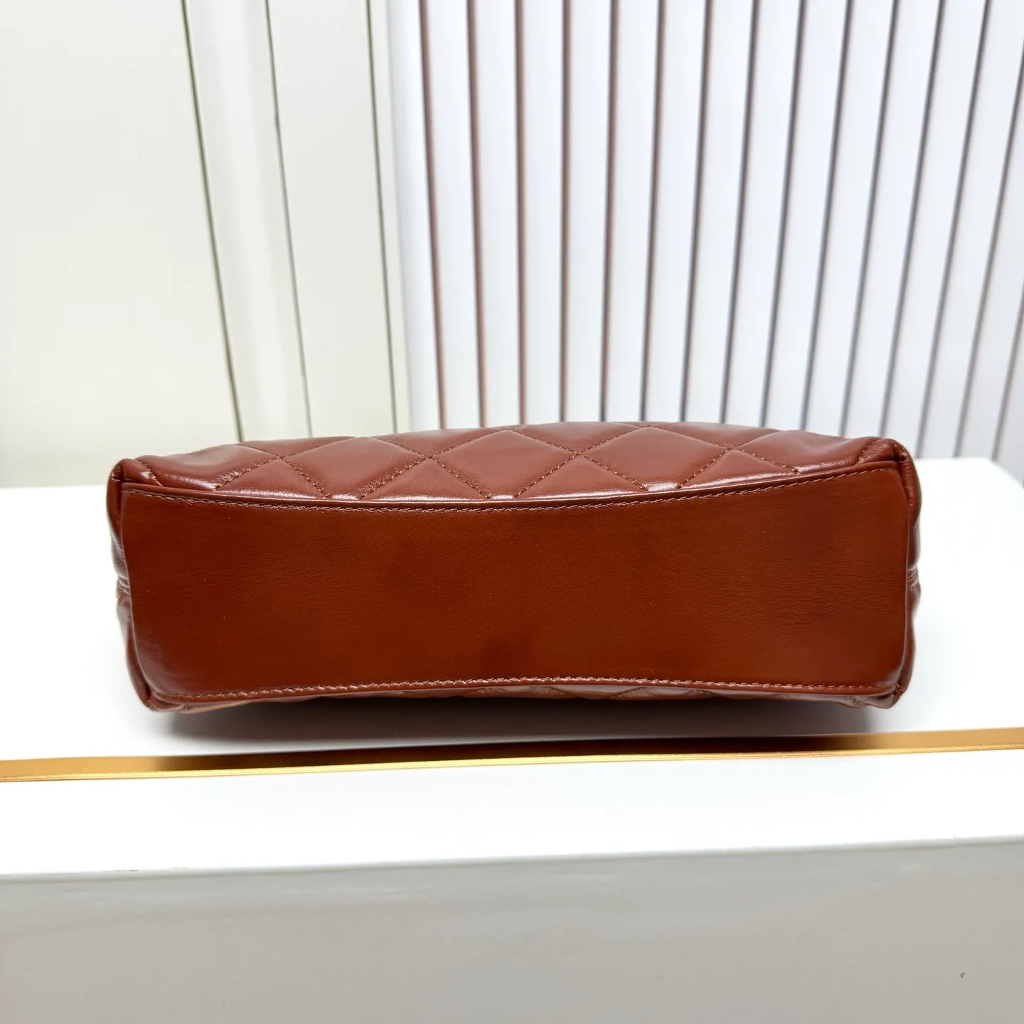 All Categories Official Website "Brand Women's Bags" Women's Bags 💙 Chanel 2026 Official Website CHANEL Oil Wax Leather Wandering Hobo Underarm Bag