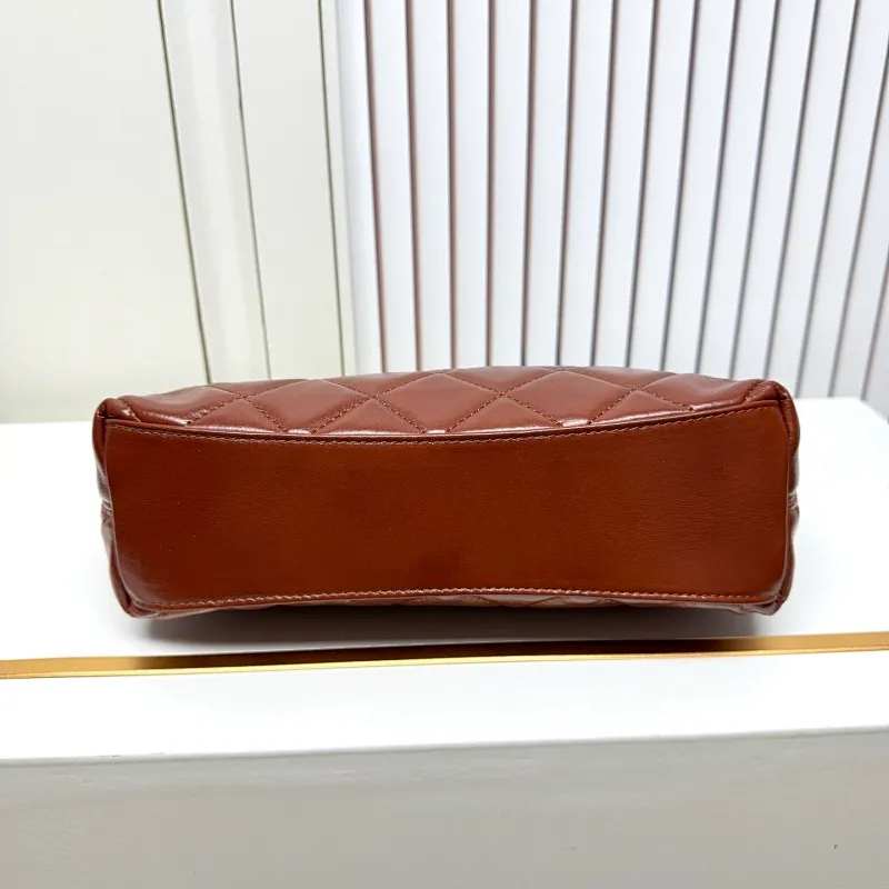 All Categories Official Website "Brand Women's Bags" Women's Bags 💙 Chanel 2026 Official Website CHANEL Oil Wax Leather Wandering Hobo Underarm Bag