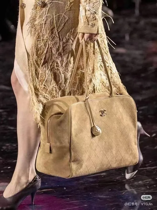 All Categories Chanel Women's Bags (Chanel) Chanel C012