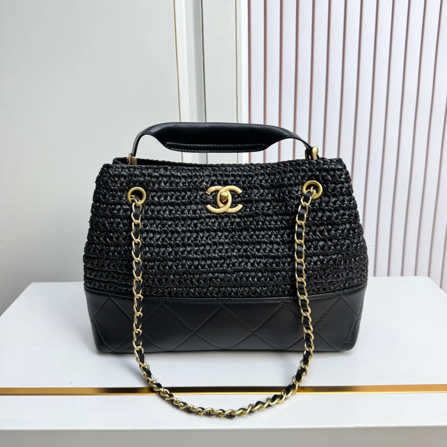 All Categories Official Website "Brand Women's Bags" Women's Bags 💙 Chanel 2026 Chanel Cruise Straw & Lambskin Tote Bag
