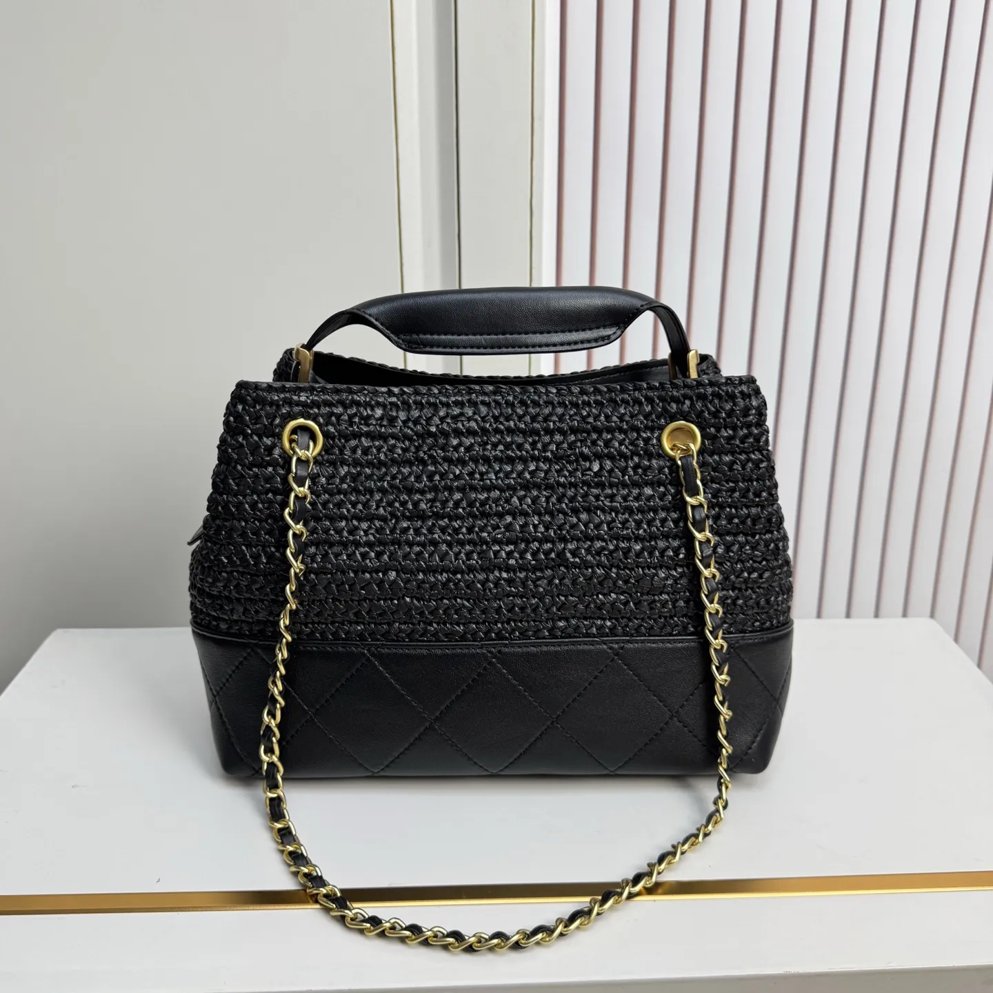 All Categories Official Website "Brand Women's Bags" Women's Bags 💙 Chanel 2026 Chanel Cruise Straw & Lambskin Tote Bag