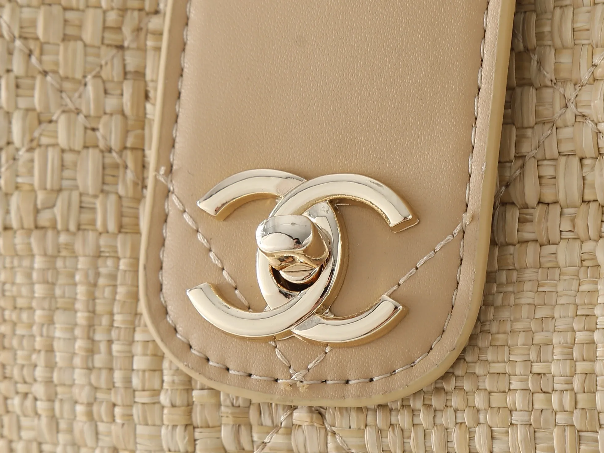 All categories Official website "Brand Women's Bags" Women's Bags 💙 Chanel 2026 new CHANEL hand-held crossbody bag