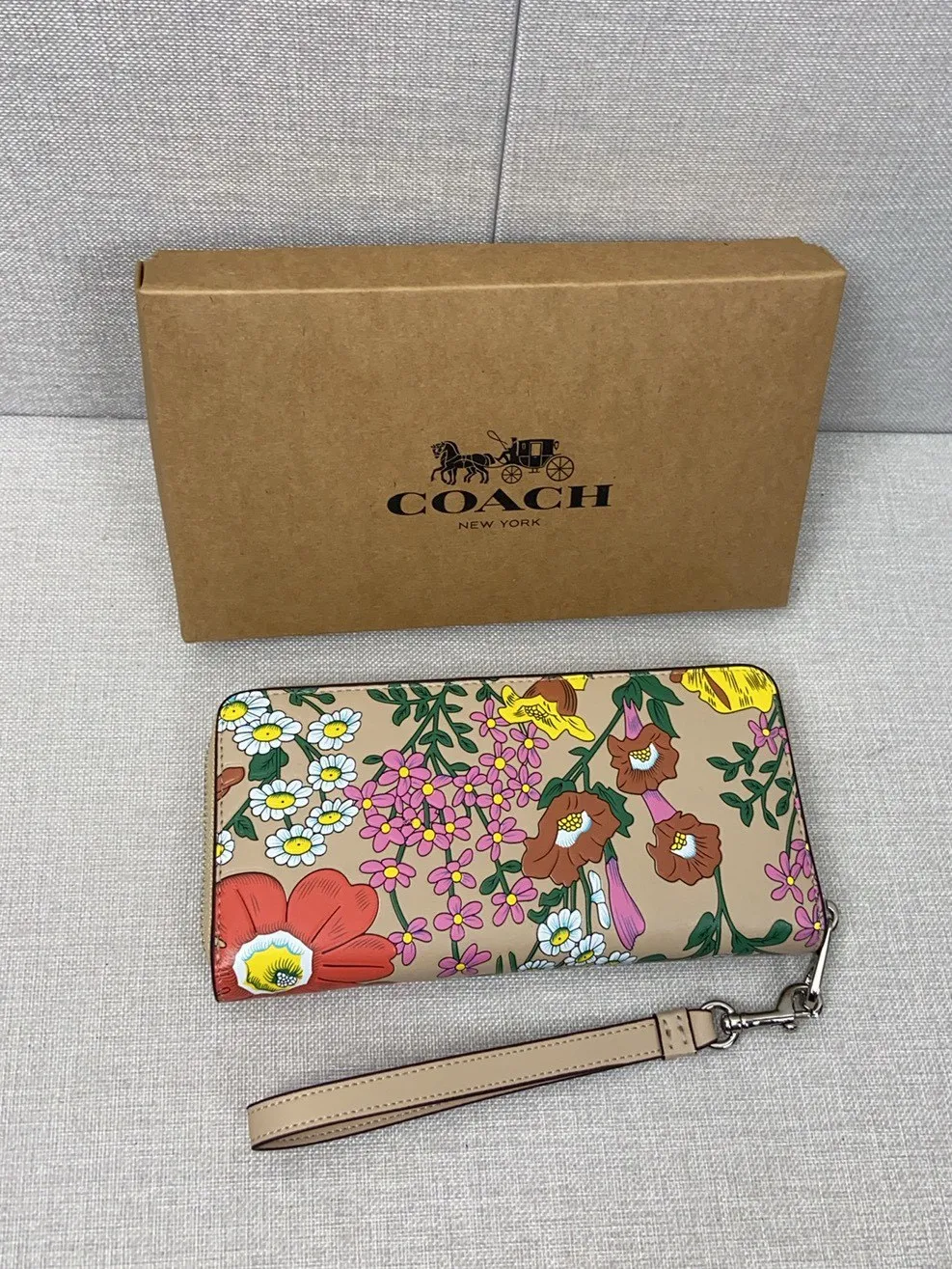 All Categories Coach Wallet (COACH) Coach CJ372