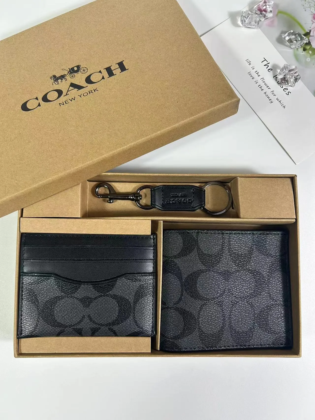 All categories Coach wallet (COACH) Coach three-piece set