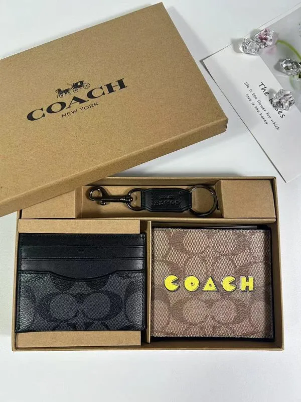 All categories Coach wallet (COACH) Coach three-piece set