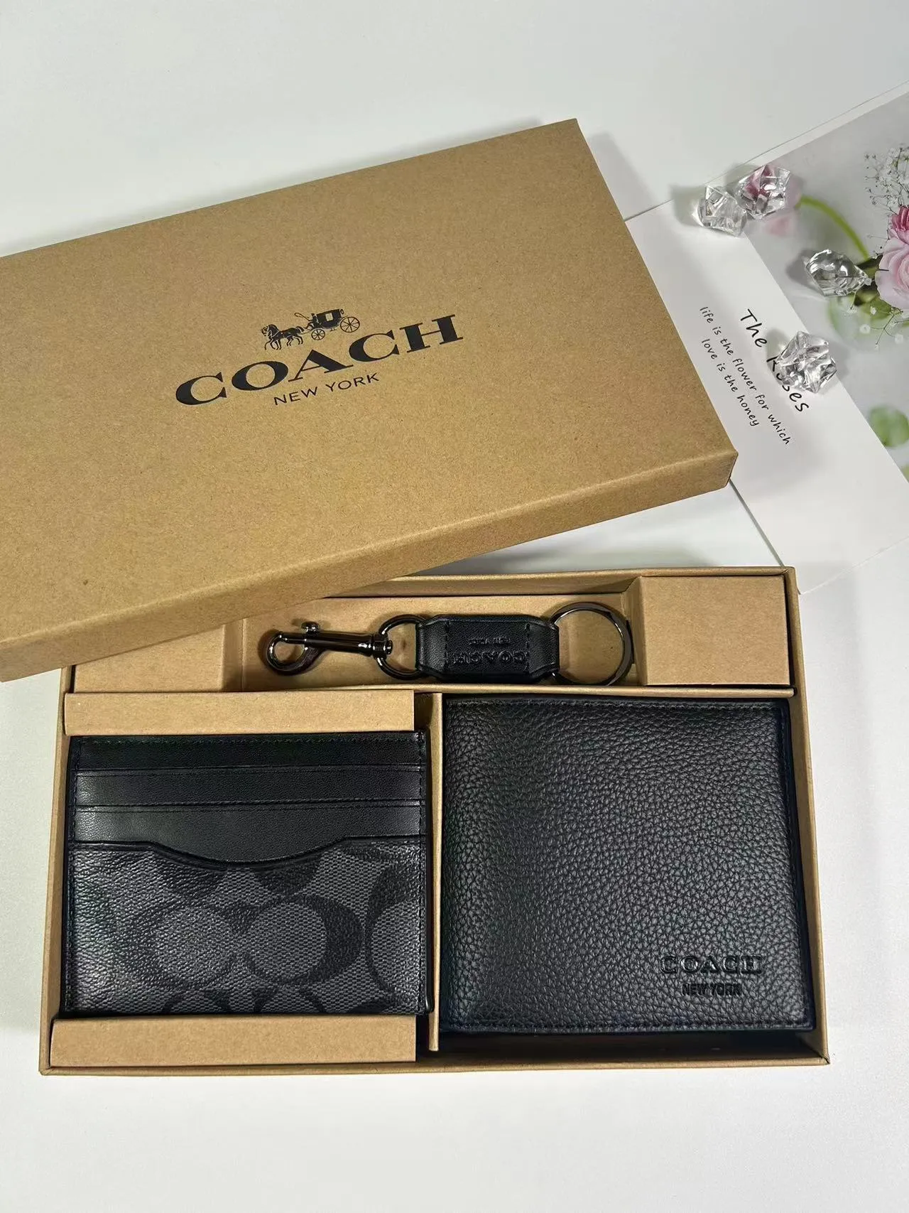 All categories Coach wallet (COACH) Coach three-piece set
