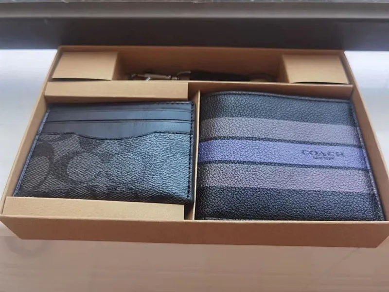 All categories Coach wallet (COACH) Coach three-piece set