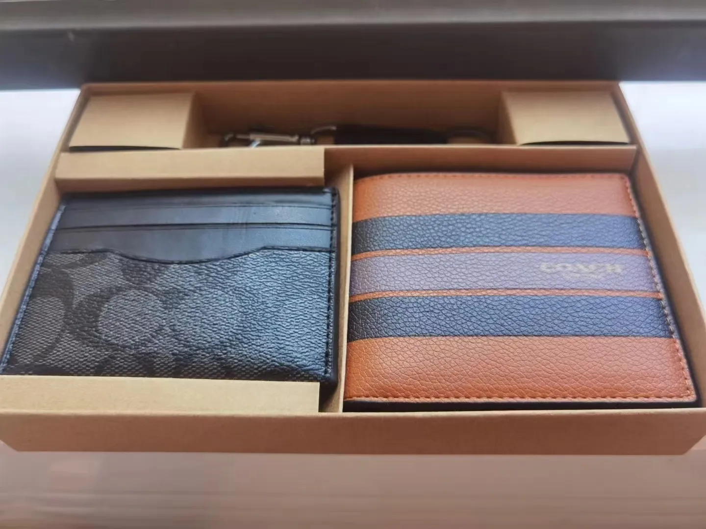 All categories Coach wallet (COACH) Coach three-piece set