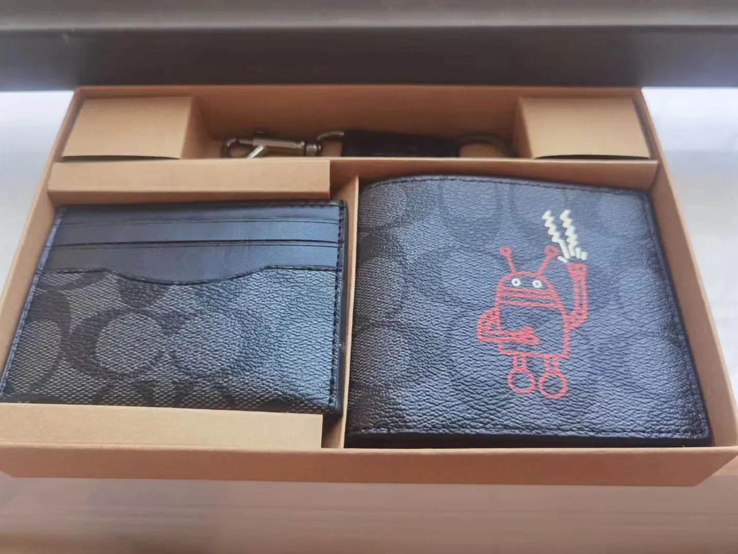 All categories Coach wallet (COACH) Coach three-piece set