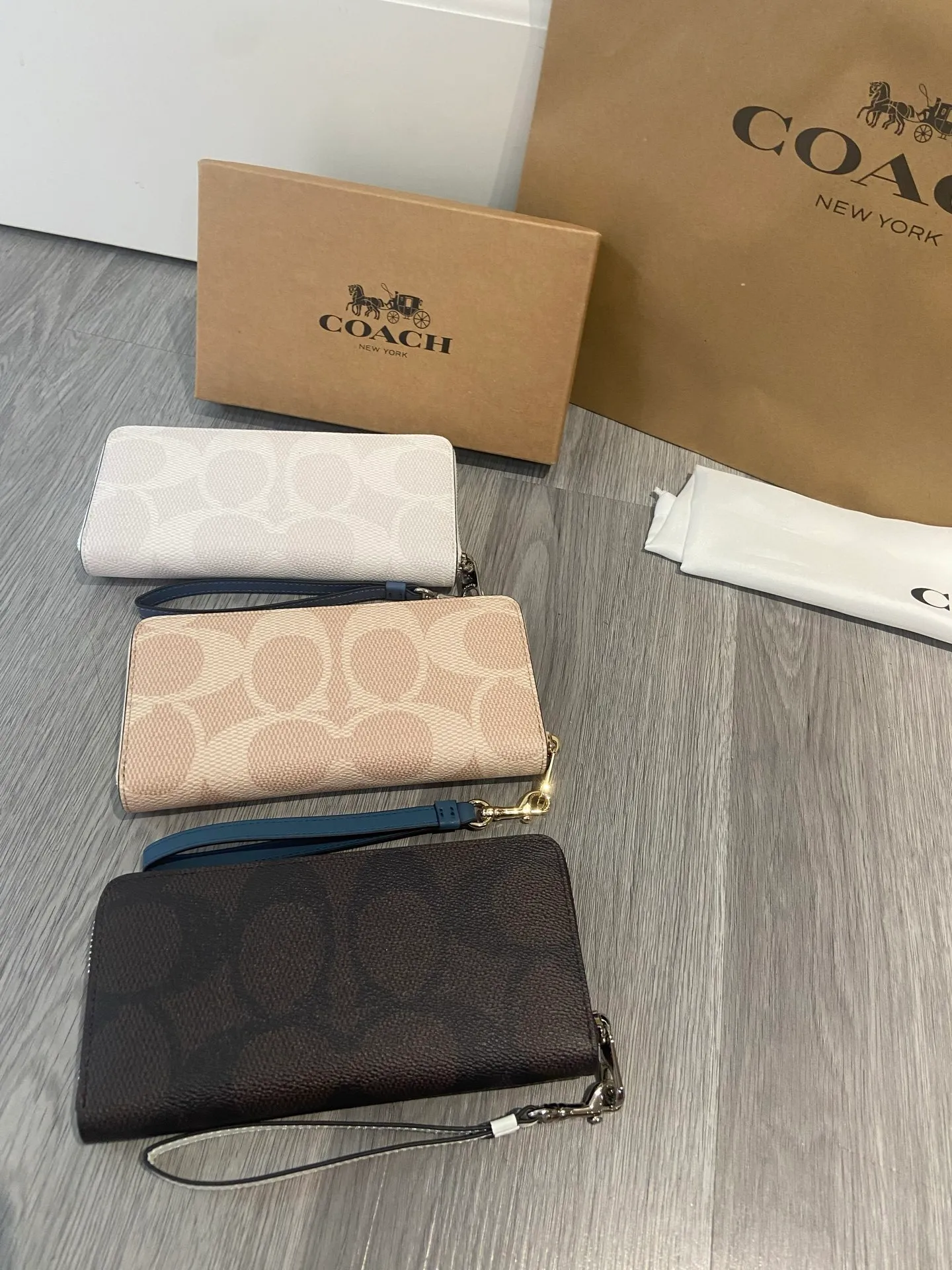All Categories Coach Wallet (COACH) Coach CZ330